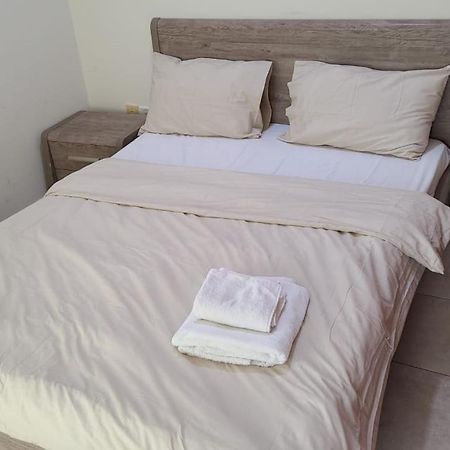 شقة Cozy 2Bhk Near To Dmcc Metro Station -505 دبي المظهر الخارجي الصورة