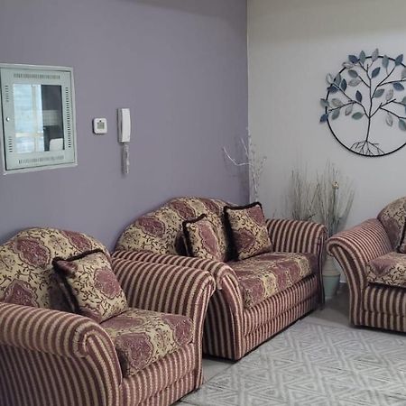 شقة Cozy 2Bhk Near To Dmcc Metro Station -505 دبي المظهر الخارجي الصورة