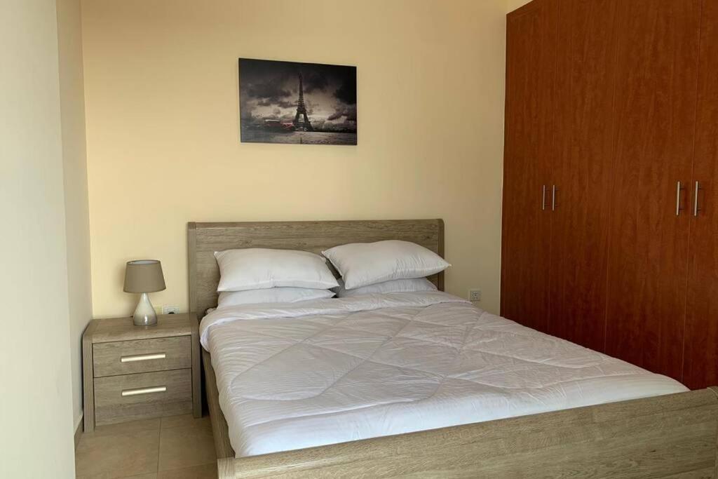 شقة Cozy 2Bhk Near To Dmcc Metro Station -505 دبي المظهر الخارجي الصورة